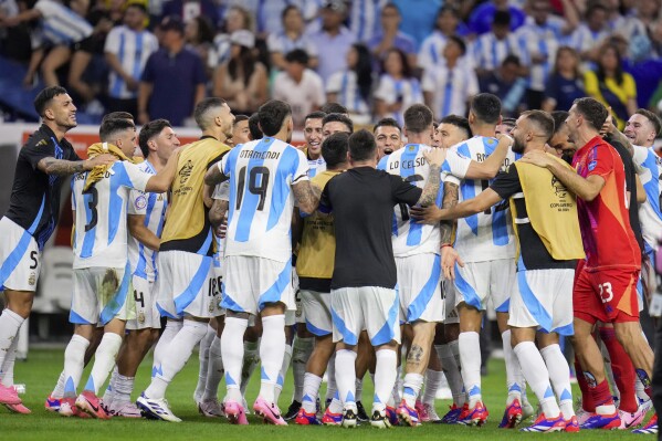 Argentina reaches Copa America semifinals, beating Ecuador 4